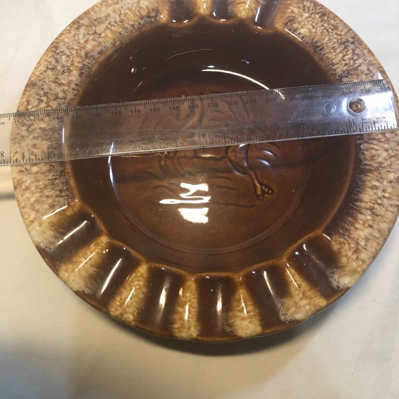 Vintage Brown Ceramic Ashtray with Deer Design Hull USA - Picture 6 of 13